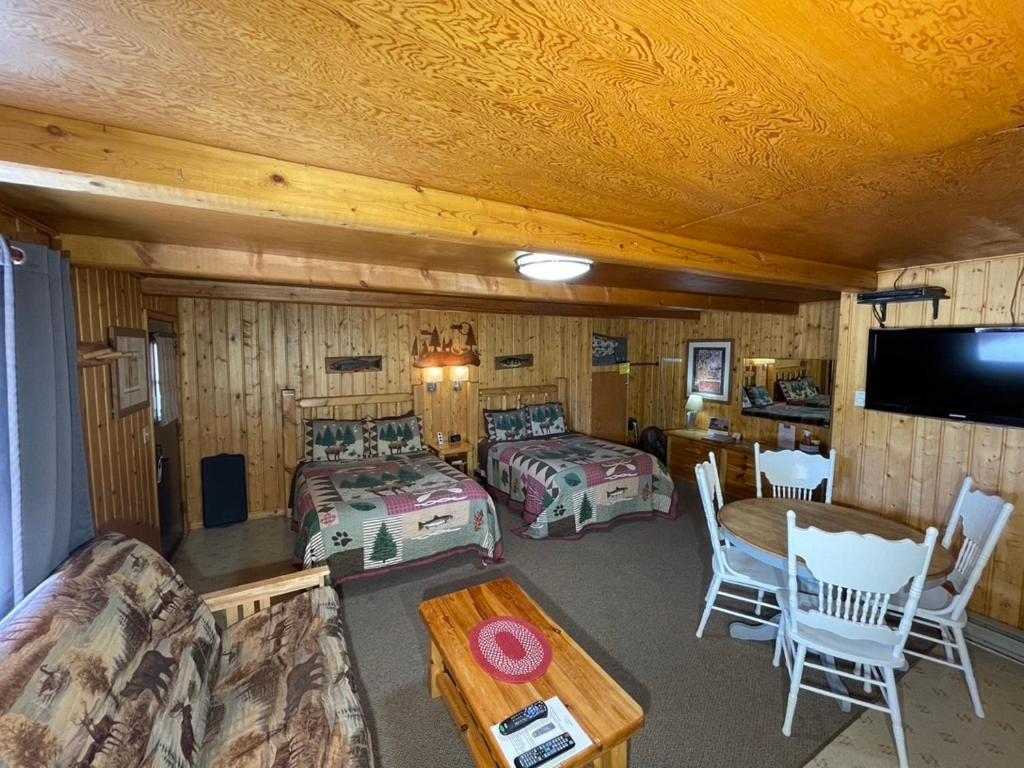 Sportsman Lodge Melrose Mt Butte Bagian luar foto